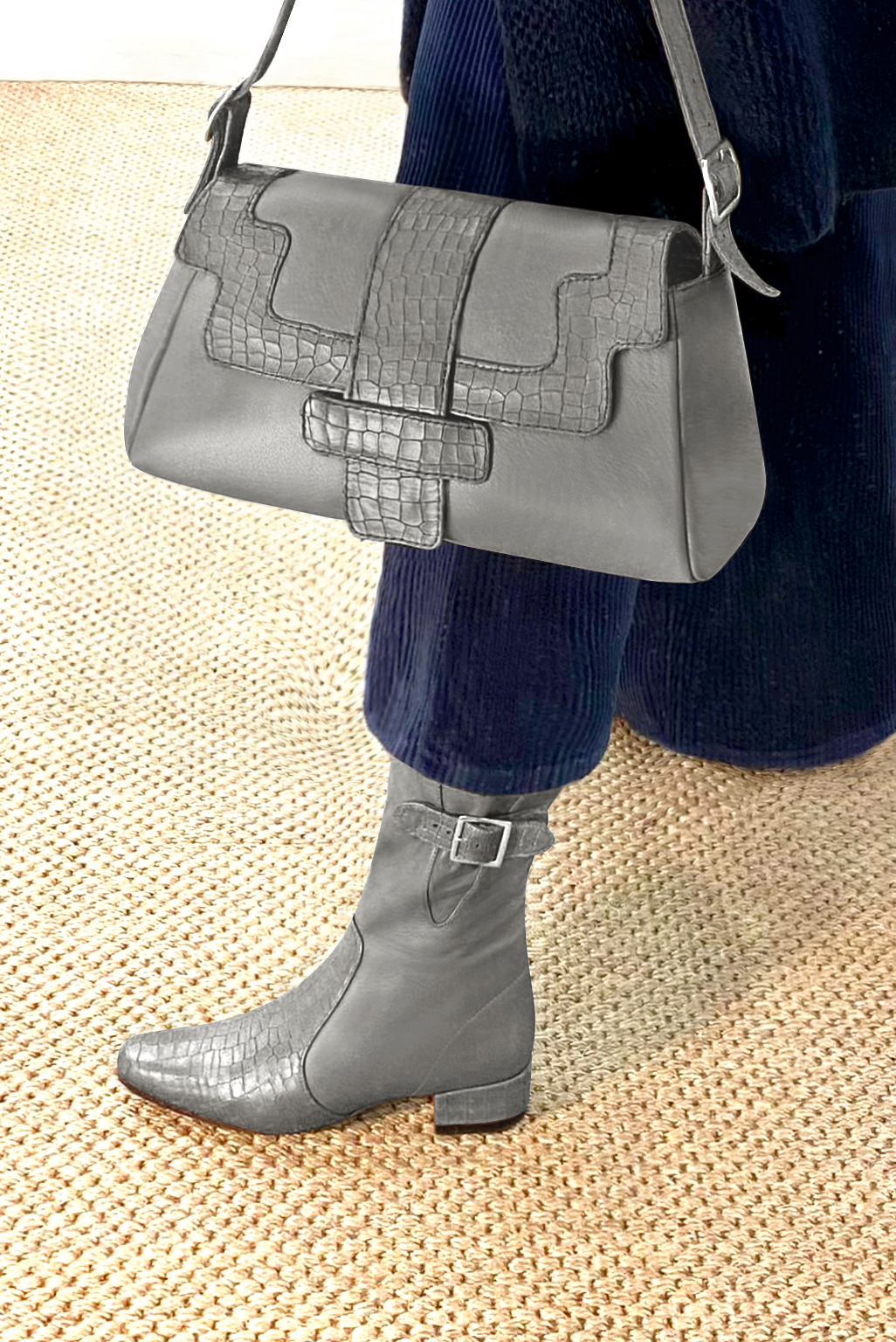 Women's ash grey elegant ankle boots, with buckles on the sides. Round toe. Low block heels - Top view